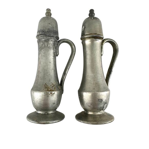 Vintage Oneida Heirloom Pewter Salt & Pepper Shakers 5" Tall - Picture 1 of 8